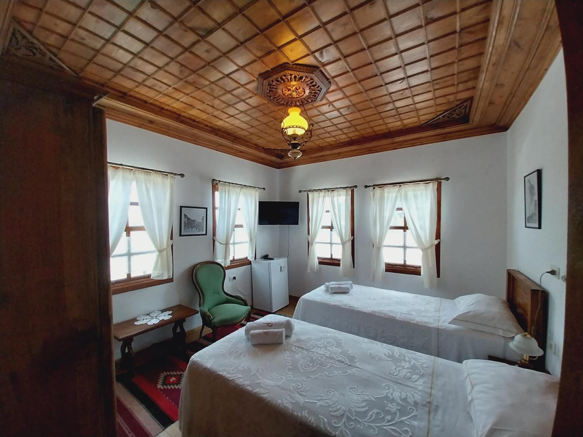 בראט Guest House J.Prifti חדר תמונה
