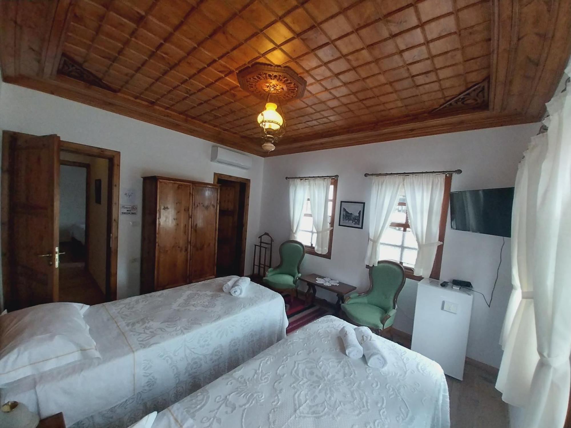 בראט Guest House J.Prifti חדר תמונה