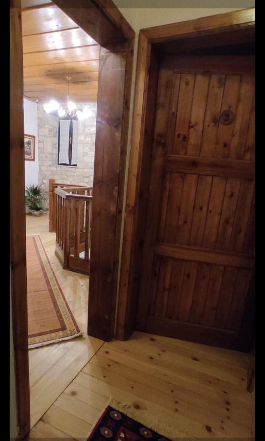 בראט Guest House J.Prifti מראה חיצוני תמונה
